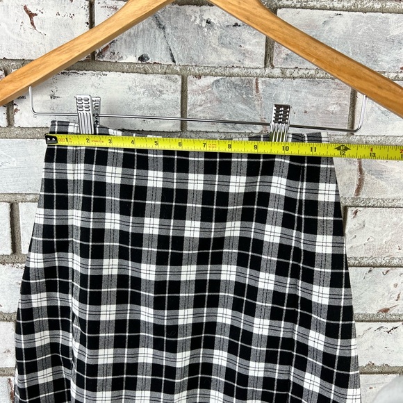 Brandy Melville | Black and White Plaid Mini Skirt - Picture 9 of 9